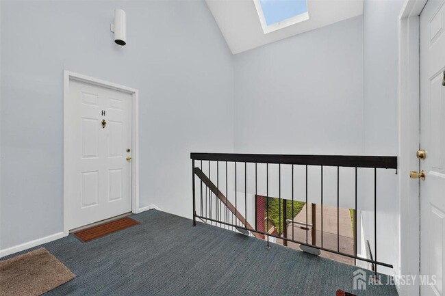 Building Photo - 94 Beverly Hl Ter