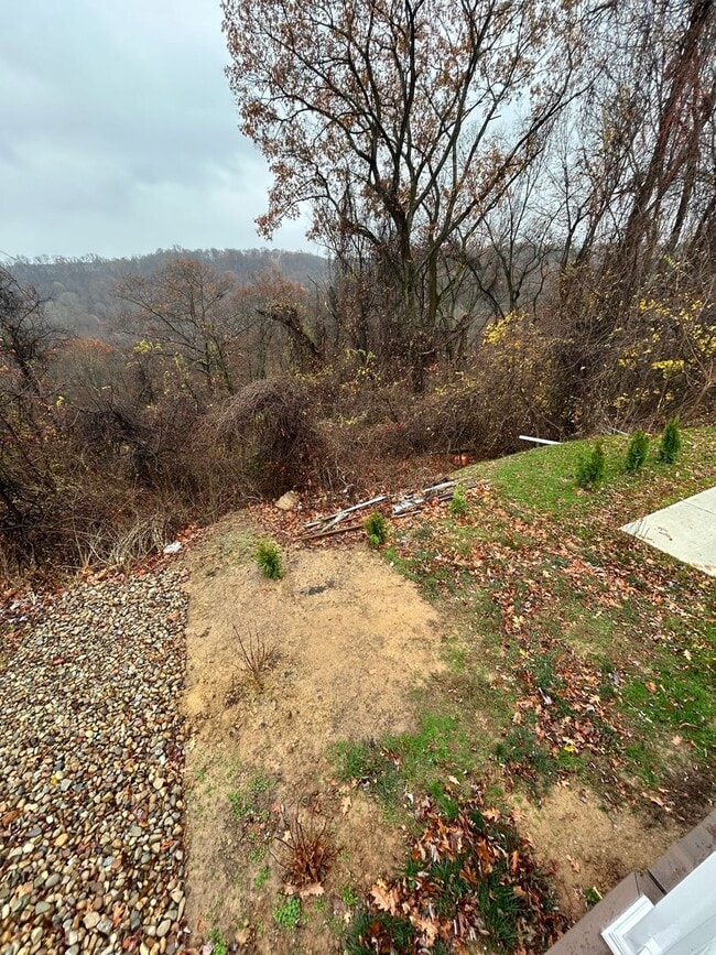 Building Photo - 506 Crescent Boulevard Extension