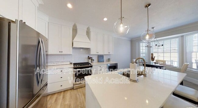 Building Photo - 3713 N 60 E