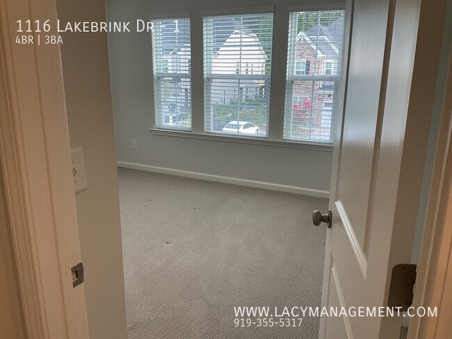 Building Photo - 1116 Lakebrink Dr