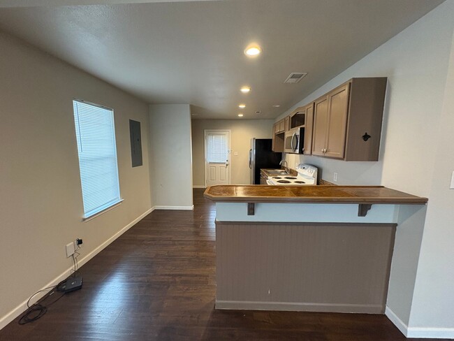 Building Photo - 2 Bed, 2 Bath County Home on 1.5 Acres in ...