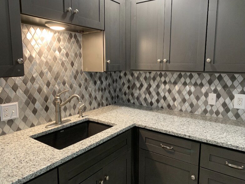 Building Photo - 720 Menchaca St