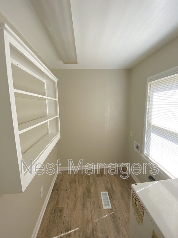 Building Photo - 3808 Hartwell Rd