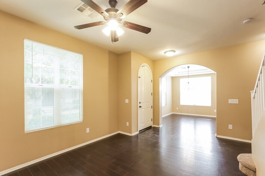 Building Photo - 3617 S Winter Ln
