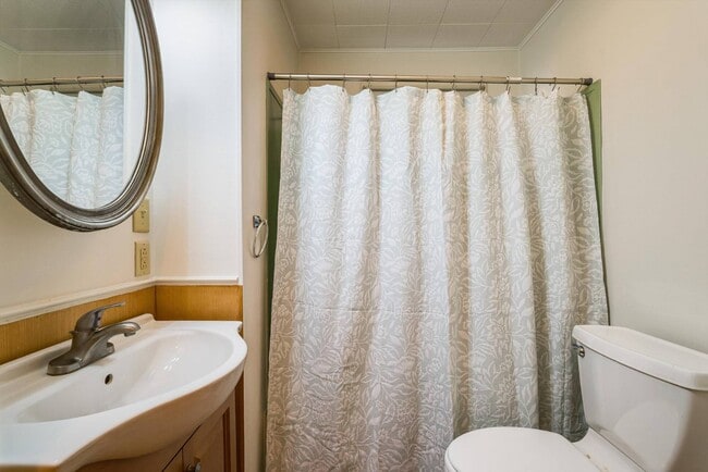 Building Photo - 1807 Orchard Ln