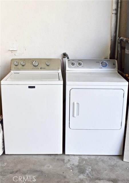 Building Photo - 300 Maryland St