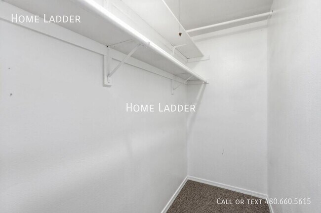 Building Photo - 6747 N 26th Ave