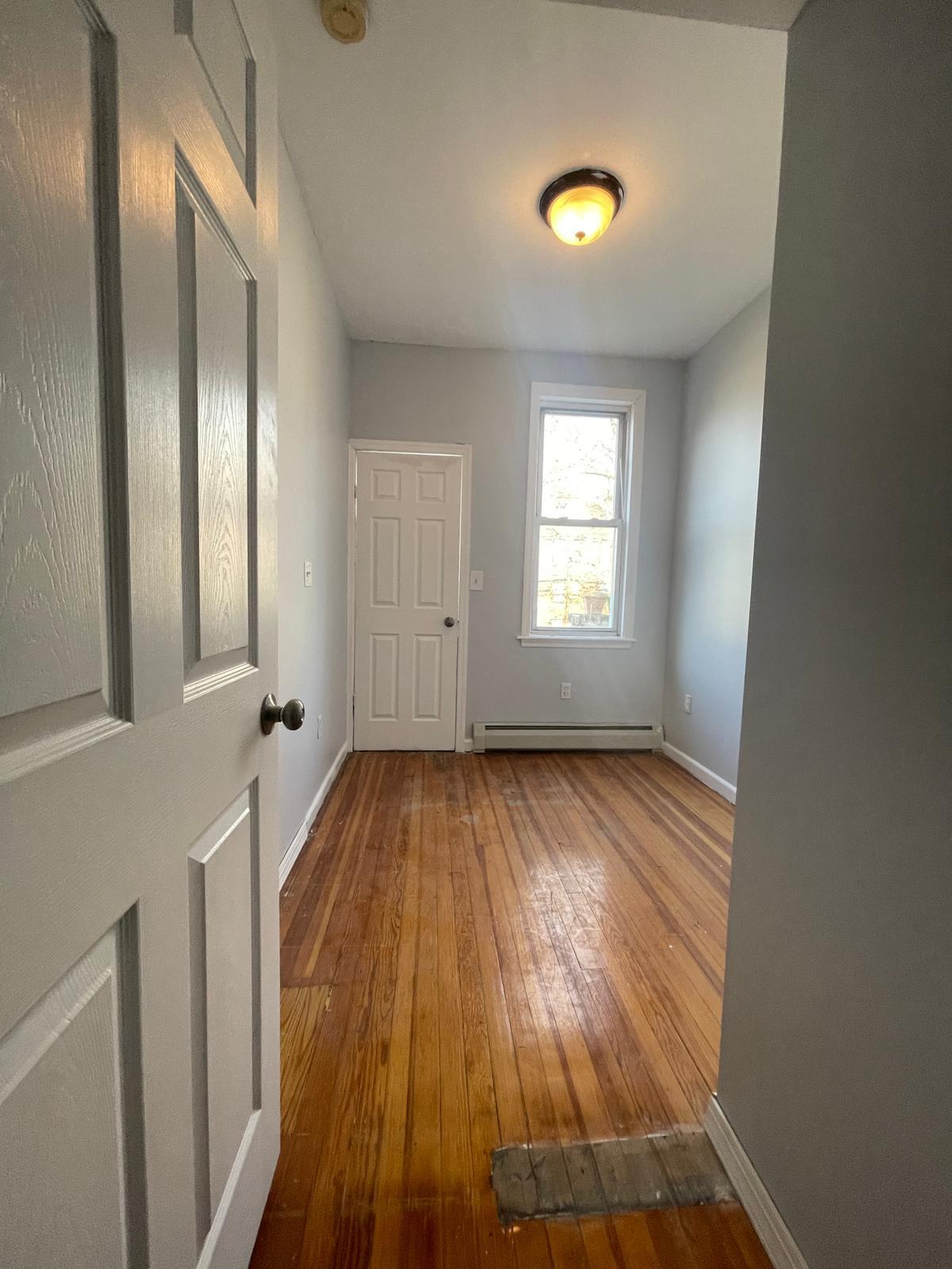 Building Photo - 424 Kennedy Blvd