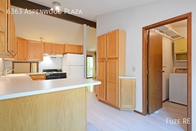 Building Photo - 6363 Aspenwood Plaza