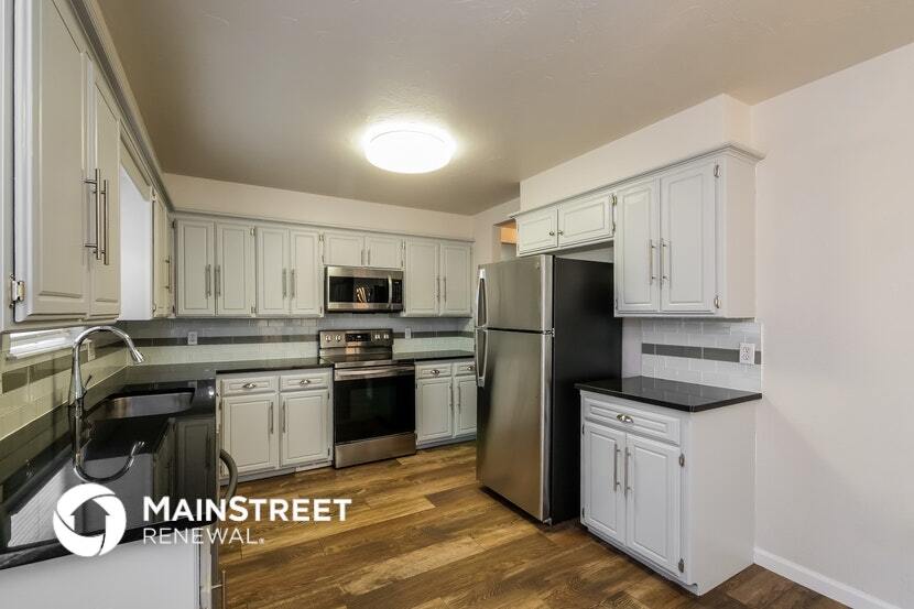 Building Photo - 3412 Prairie Ave