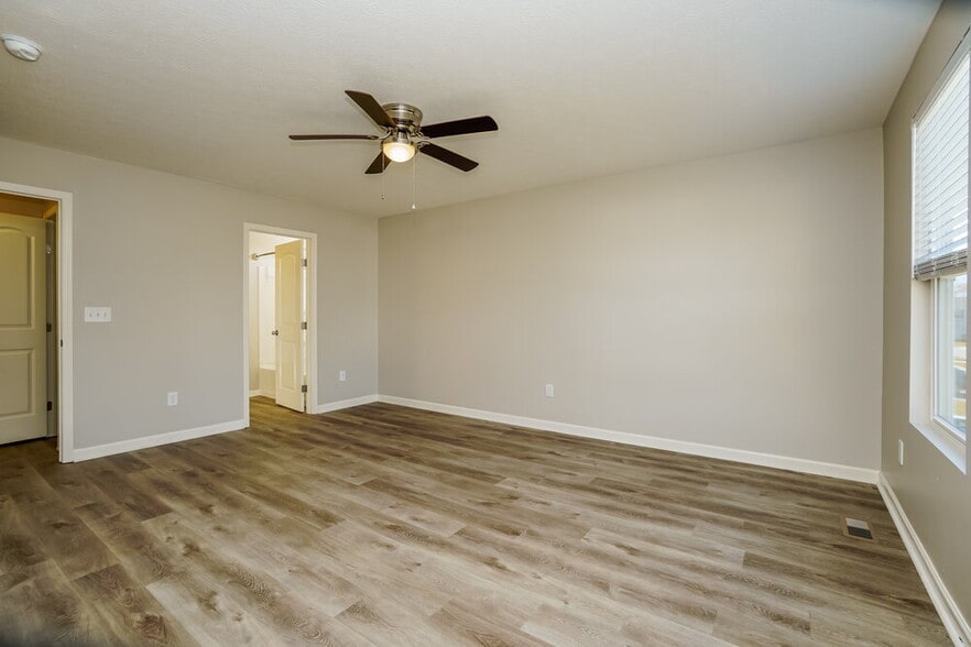 Building Photo - 259 Glen Crossing Dr