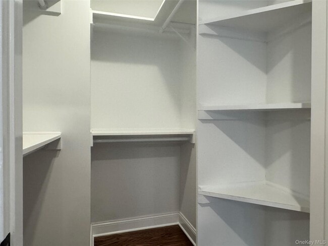 Building Photo - 3111 Leeward Dr