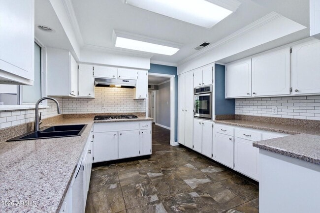 Building Photo - 7750 N 17th Dr