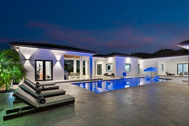 Building Photo - 80 NW 129th Ave