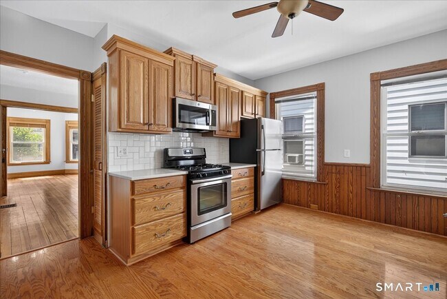 Building Photo - 35 Tilton St