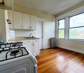 Primary Photo - 4 West St