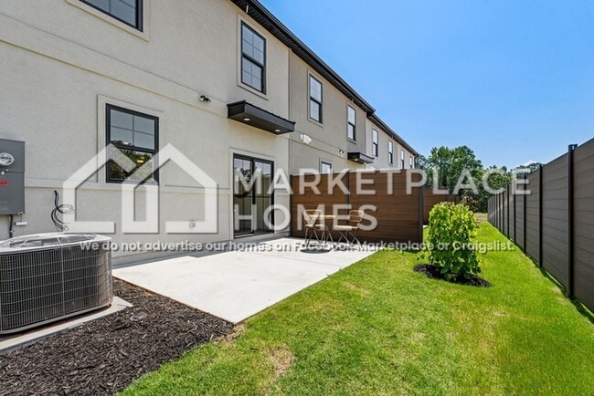 Building Photo - 115 Taverly Dr