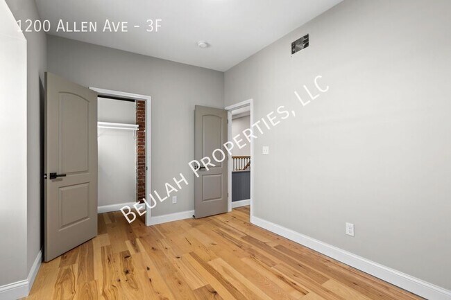 Building Photo - 2bd/2ba Luxury Penthouse Apartment