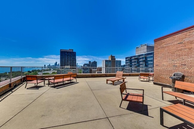 Building Photo - 3100 N Lake Shore Dr