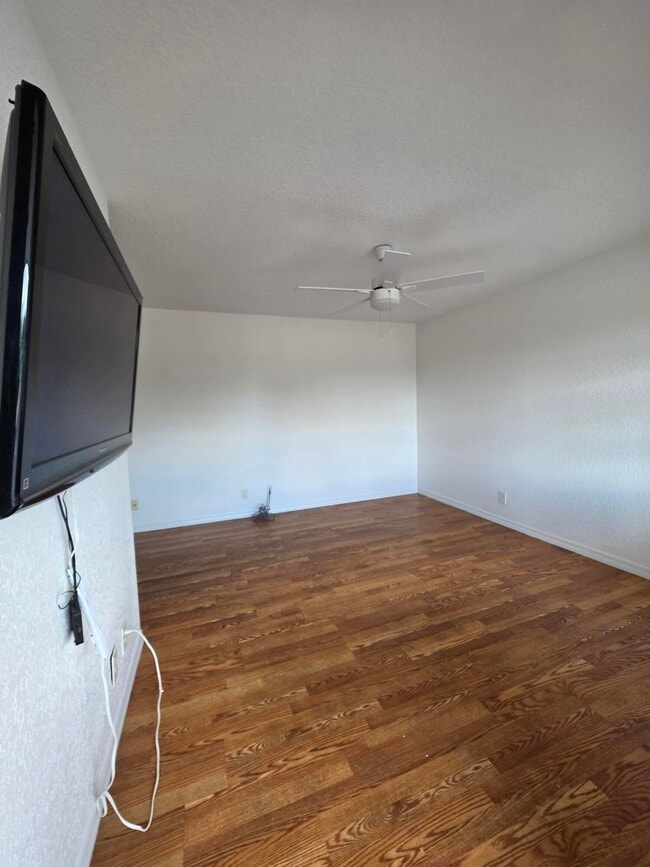 Building Photo - 201 S J St