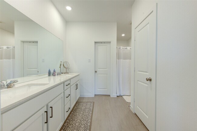 Building Photo - 21614 Springhill Grv Ln