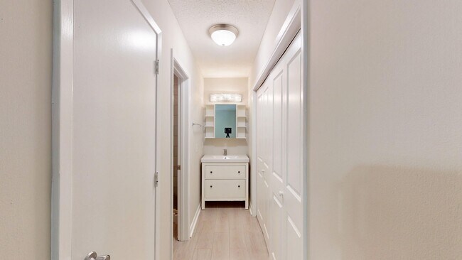 Building Photo - 3280 Heathstead Pl