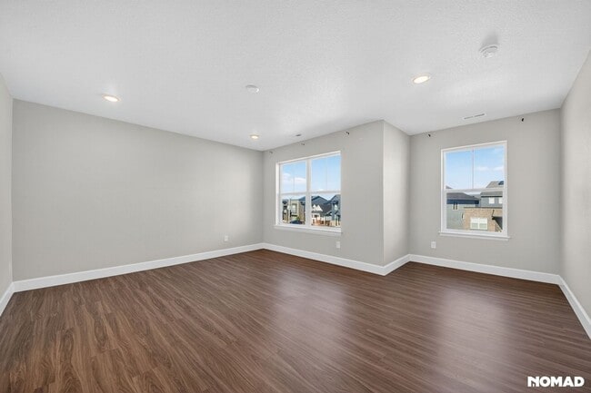 Building Photo - 9822 Rosalee Peak St