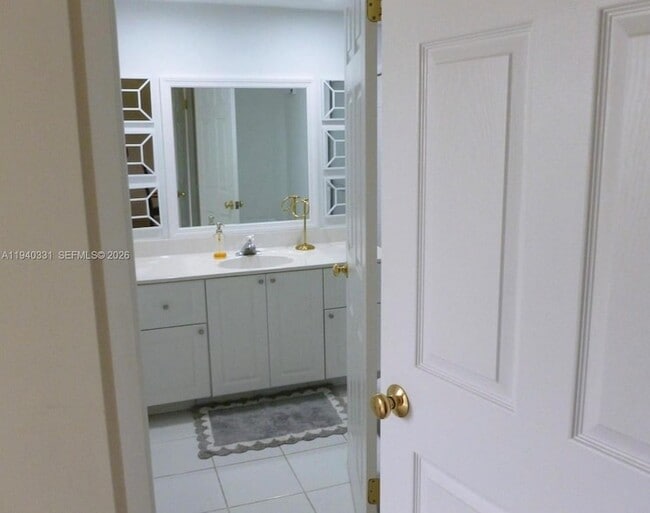 Building Photo - 16300 Golf Club Rd