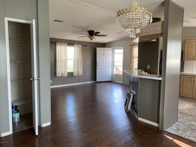 Building Photo - 1452 Turkey Creek Dr NE
