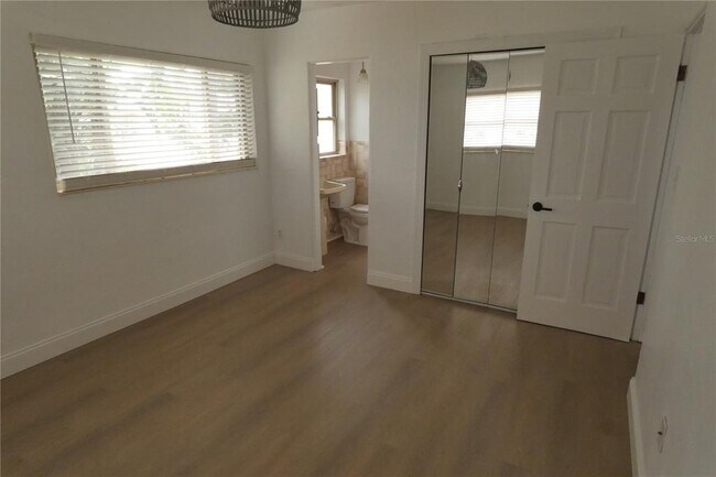 Building Photo - 8468 7th Way N