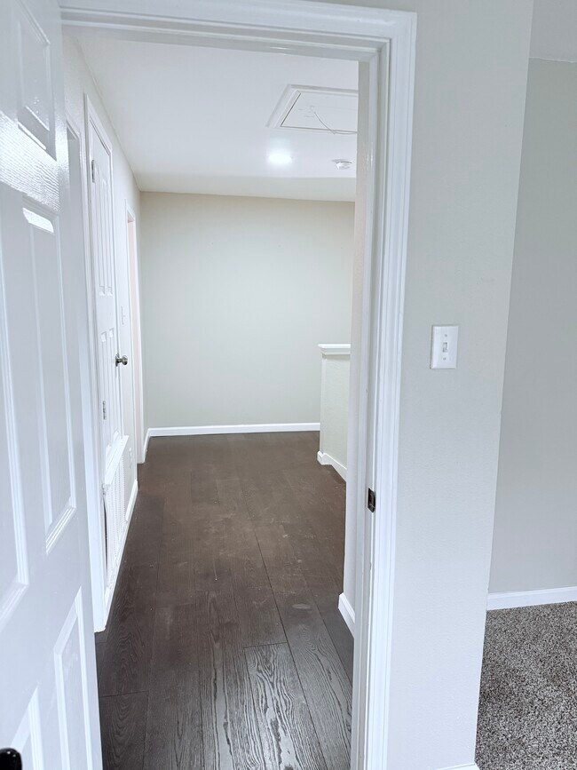 Building Photo - 1037 Boxer Pass Dr