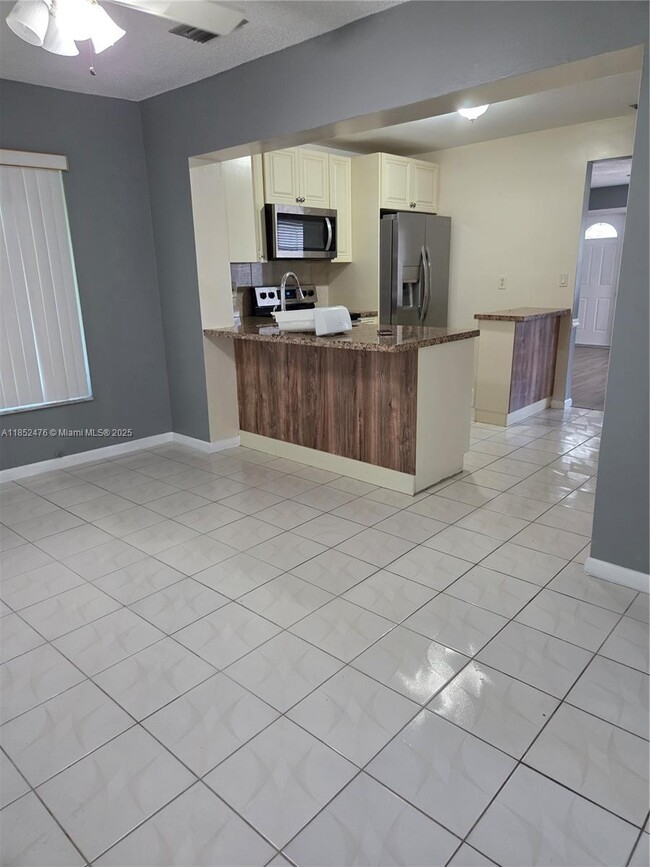 Primary Photo - 1040 NW 73rd Terrace