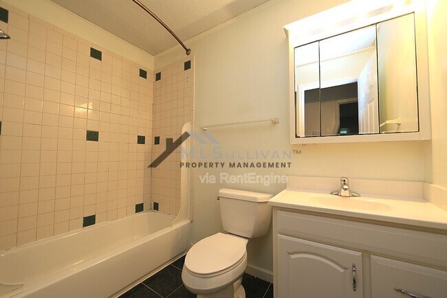 Building Photo - 304 Cheryl Ave