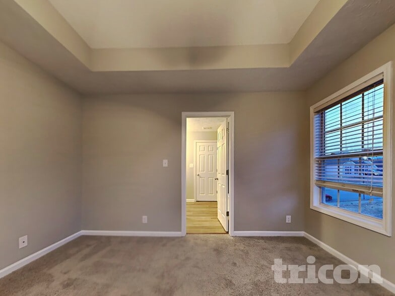 Building Photo - 1612 Broad Cir