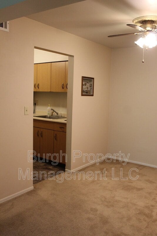 Building Photo - 5091 Sanlin Dr
