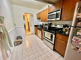 Building Photo - 337 Beacon St