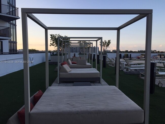 Building Photo - 5252 NW 85th Ave