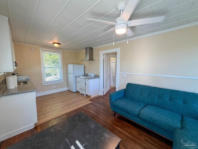 Building Photo - 17 N K St