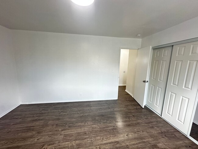 Building Photo - 3408