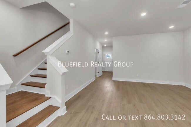 Building Photo - 406 E Parima Ct