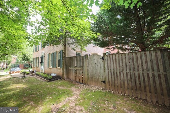 Building Photo - 2400 Ansdel Ct
