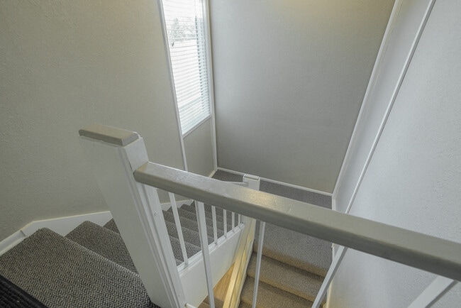 Building Photo - 3531 Gillham Rd