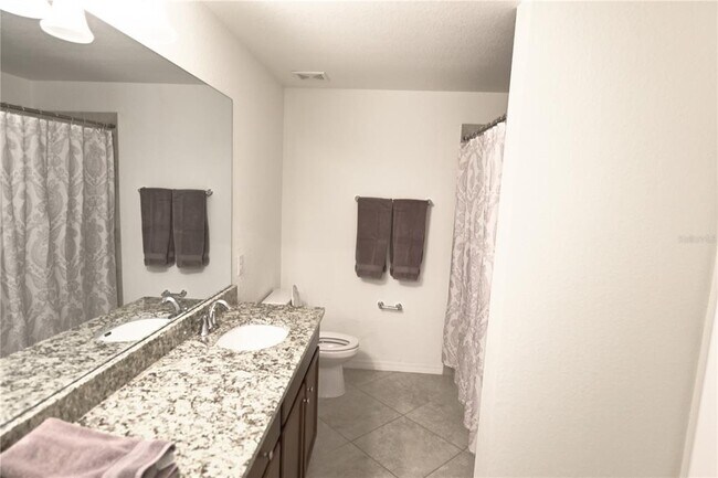 Building Photo - 16904 Vardon Ter