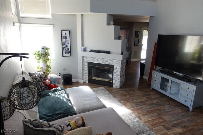 Building Photo - 8015 S Counterpoint Ln