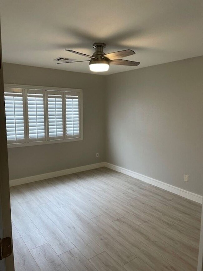 Building Photo - Beautiful 2 bedrooms