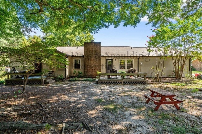 Building Photo - 1480 Spring Hill Cir