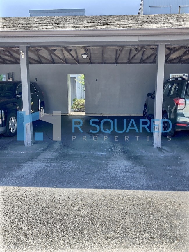 Building Photo - 1850 Grant Ave S