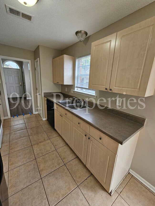 Building Photo - 6840 Wrigley Dr