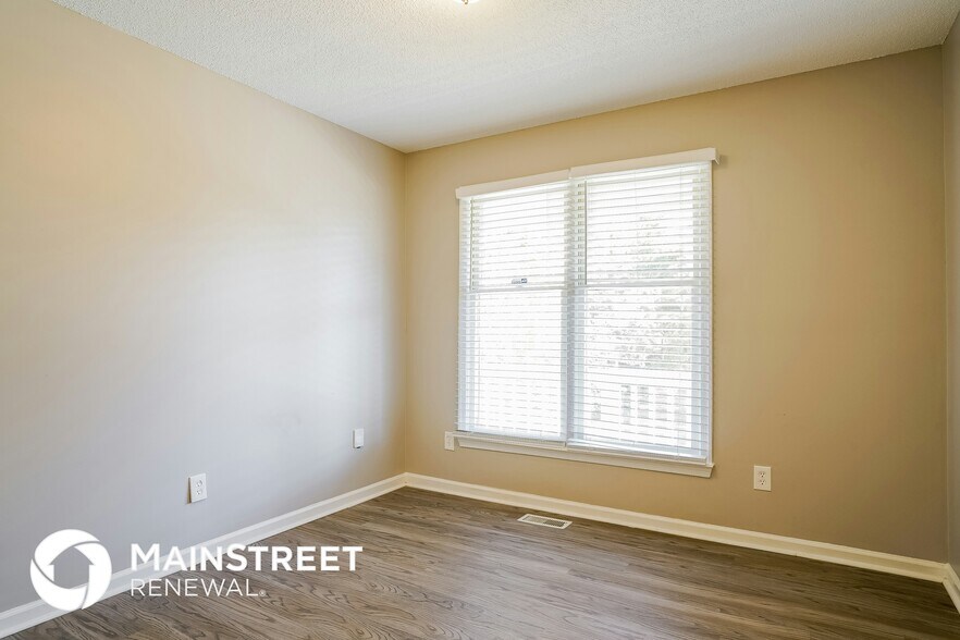 Building Photo - 815 Grandview Dr
