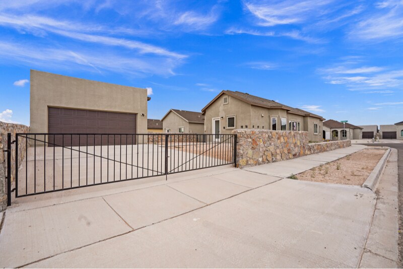 Building Photo - 14372 Nick Drahos Ln